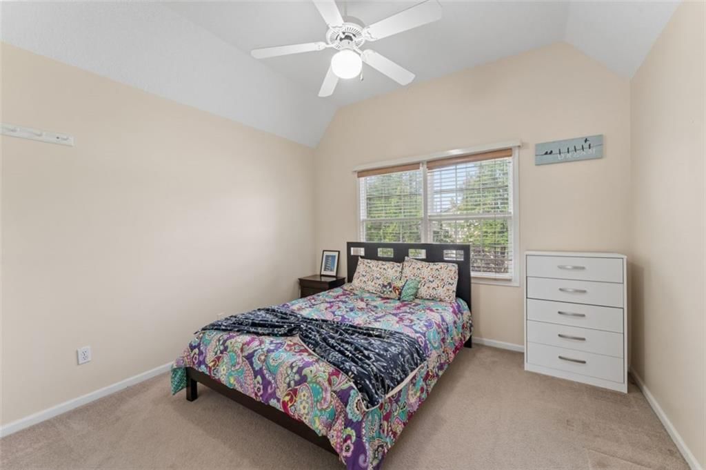 Photo 34 of 60 - 7233 Cottonwood Drive, Shawnee, KS 66213