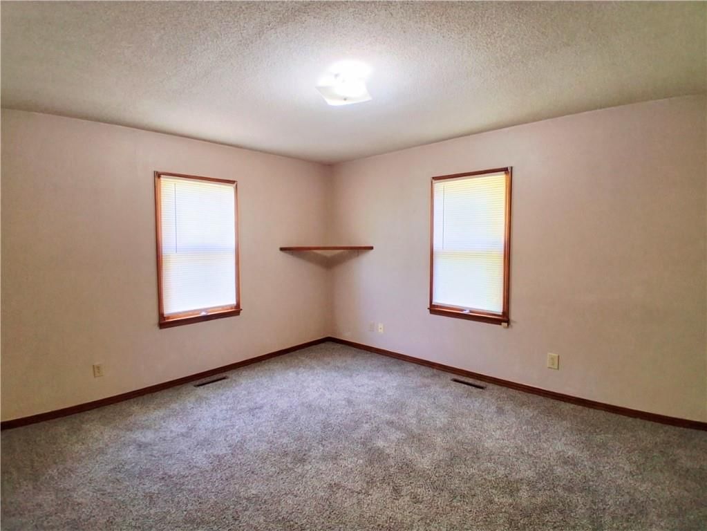 1017 E 14th Street — photo 12