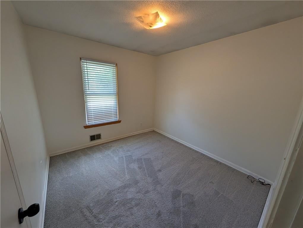 8 NW Noel Street — photo 5