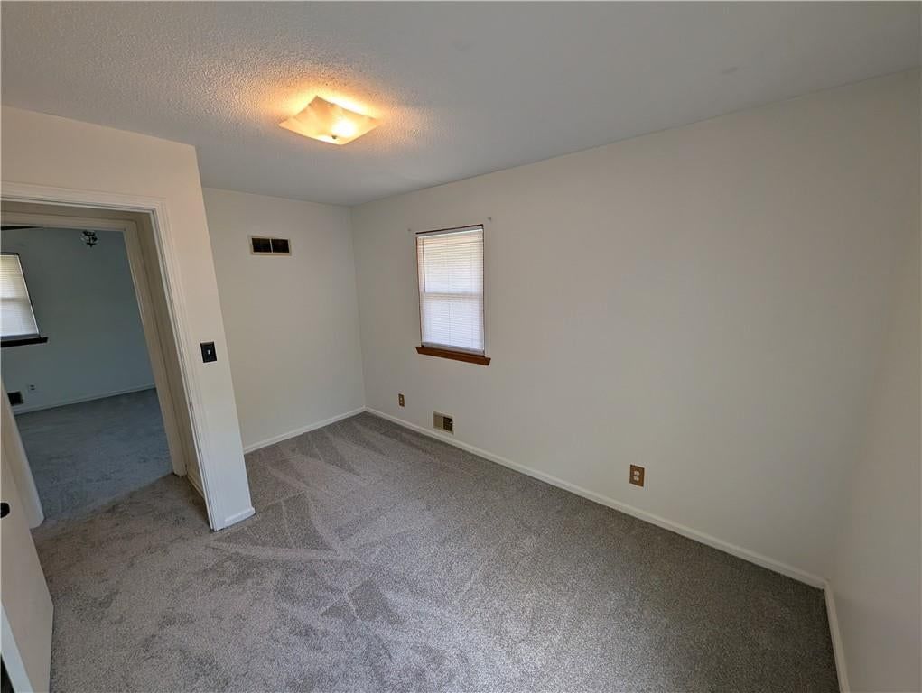 8 NW Noel Street — photo 7