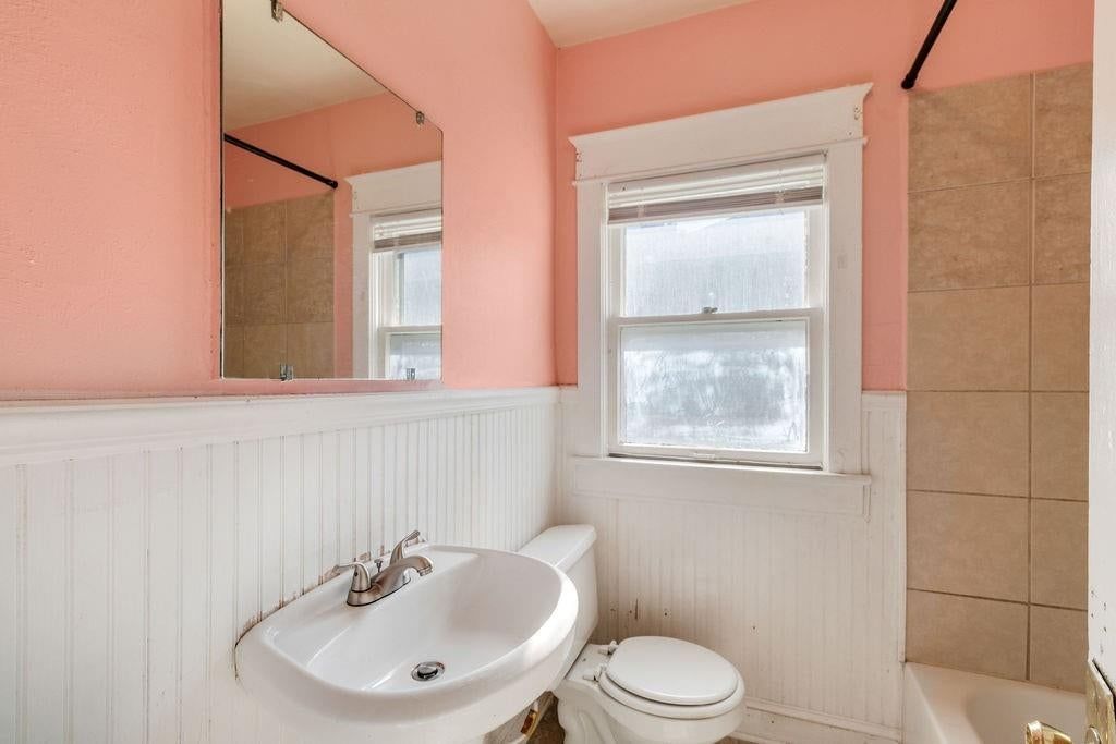 3908 Norledge Avenue — photo 11