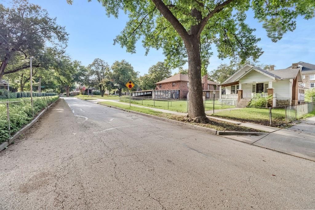 3908 Norledge Avenue — photo 24