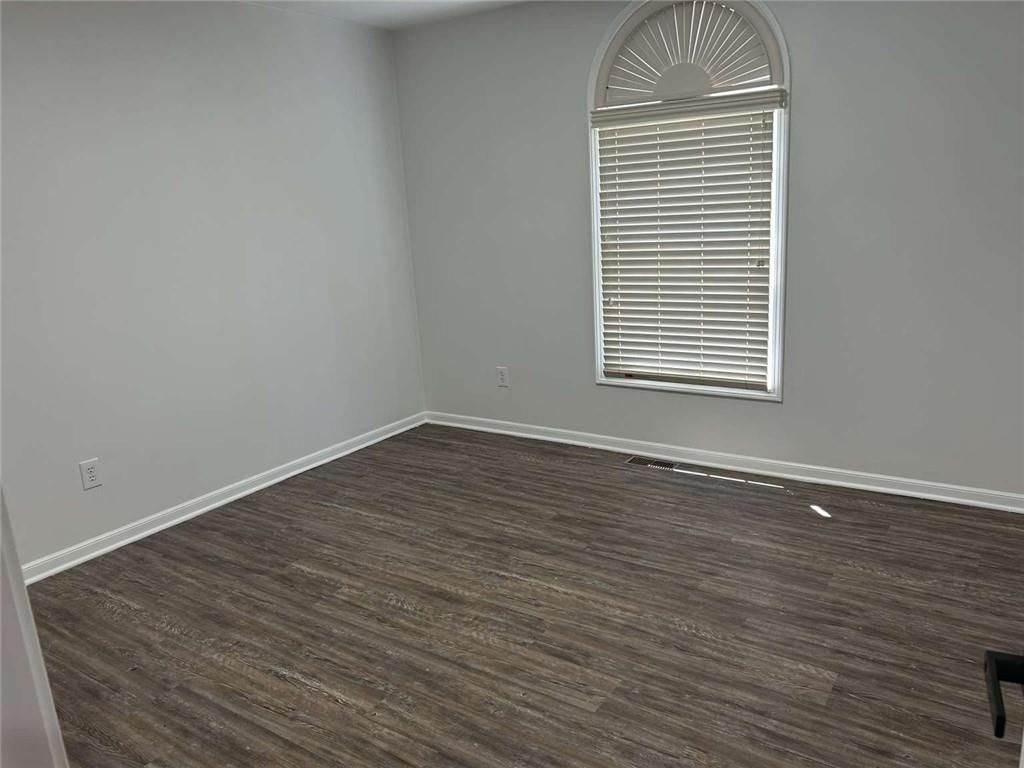 519 NE Timbercreek Drive — photo 18