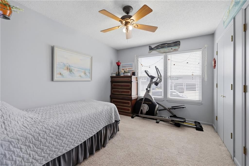 846 SW Country Hill Drive — photo 10
