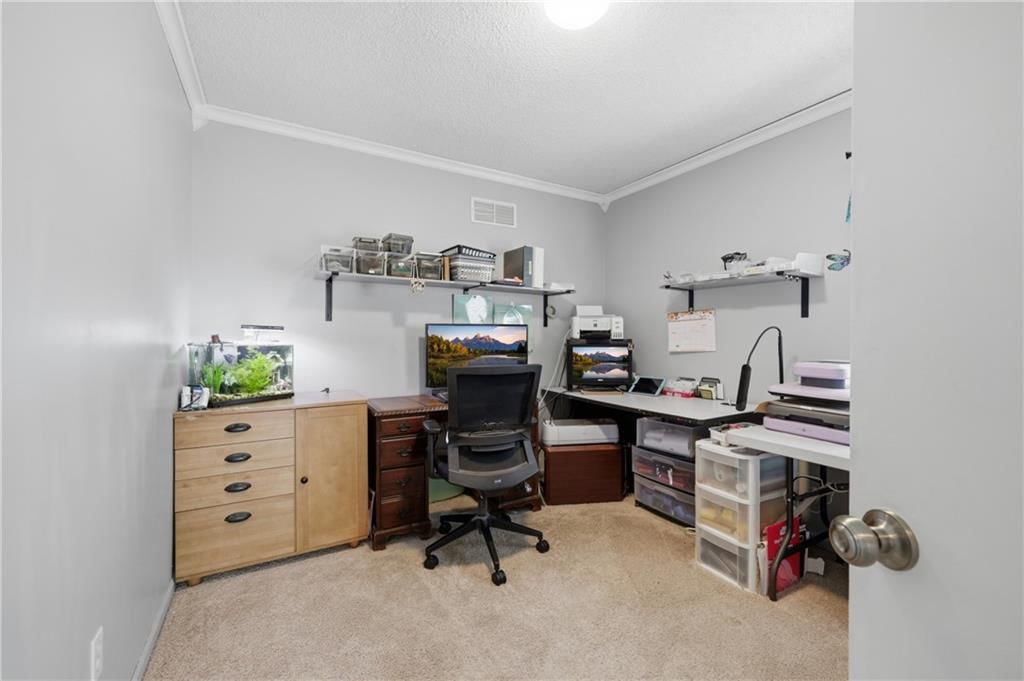 846 SW Country Hill Drive — photo 11