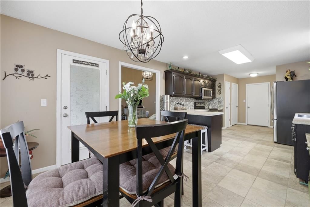 846 SW Country Hill Drive — photo 12