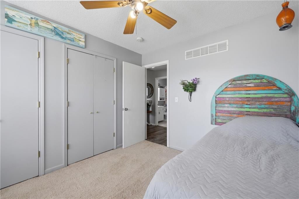 846 SW Country Hill Drive — photo 15