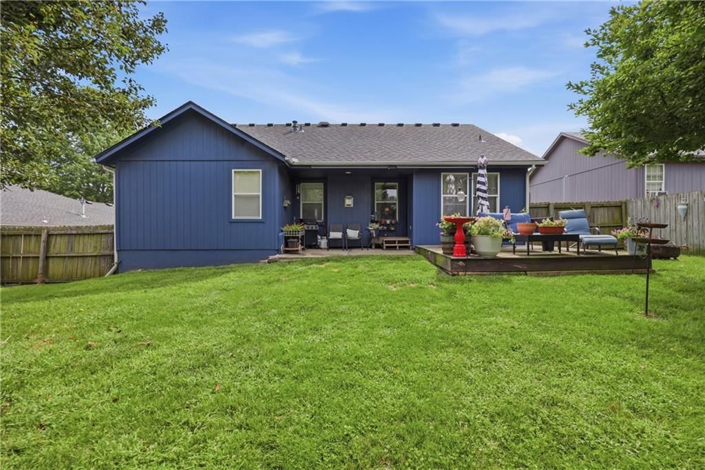 846 SW Country Hill Drive — photo 22