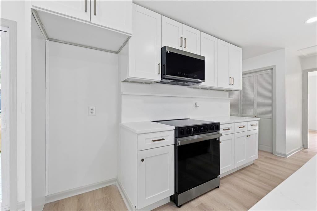 5429 Maple Street — photo 7
