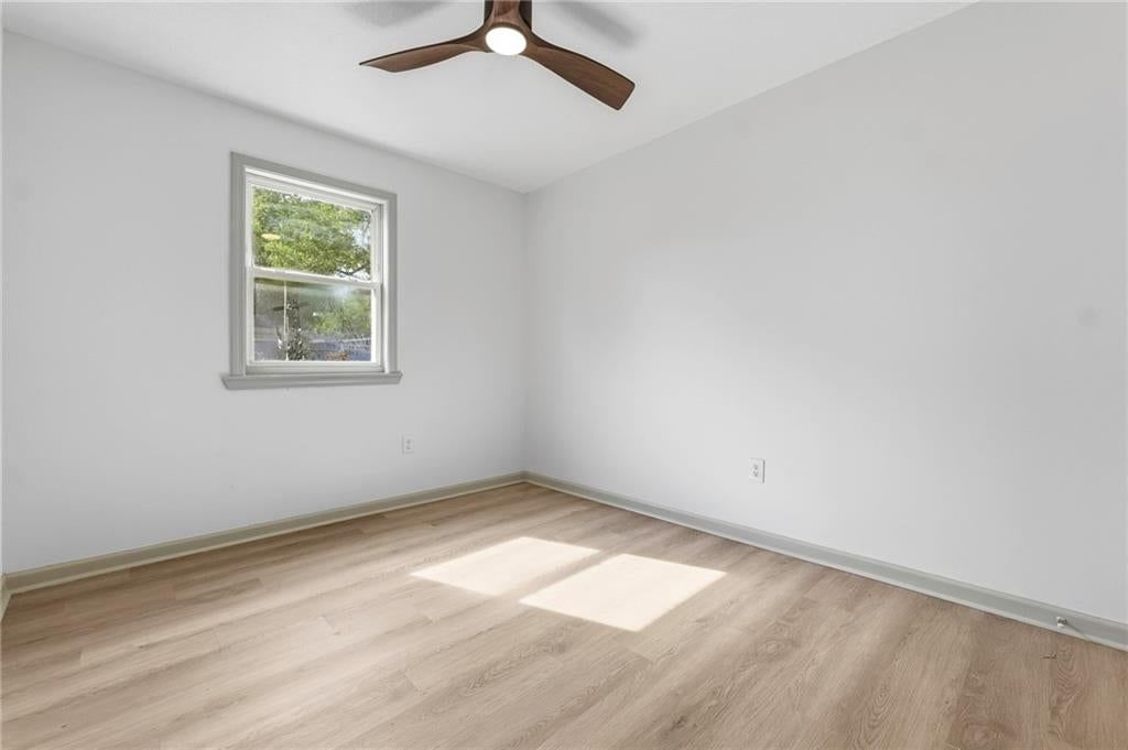 5429 Maple Street — photo 18