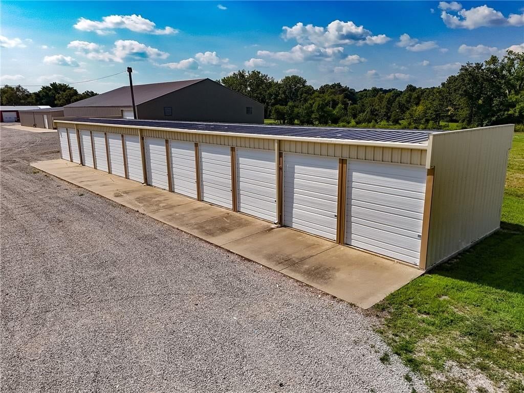 1600 Park Lane Drive — photo 9