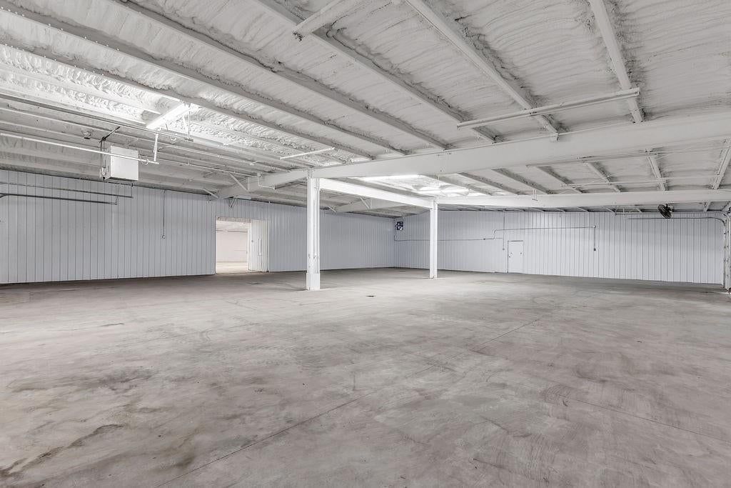 1600 Park Lane Drive — photo 23