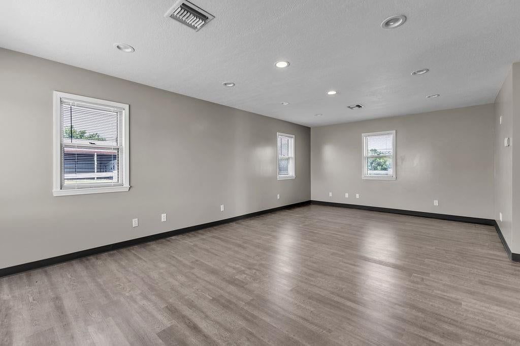 1600 Park Lane Drive — photo 42