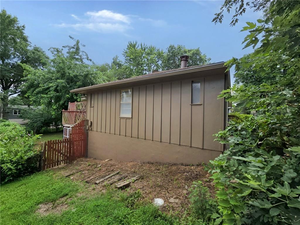7301 W 89 Street — photo 2