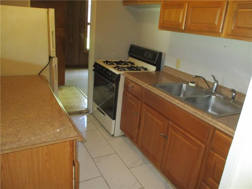 510 S Vermont Avenue — photo 23