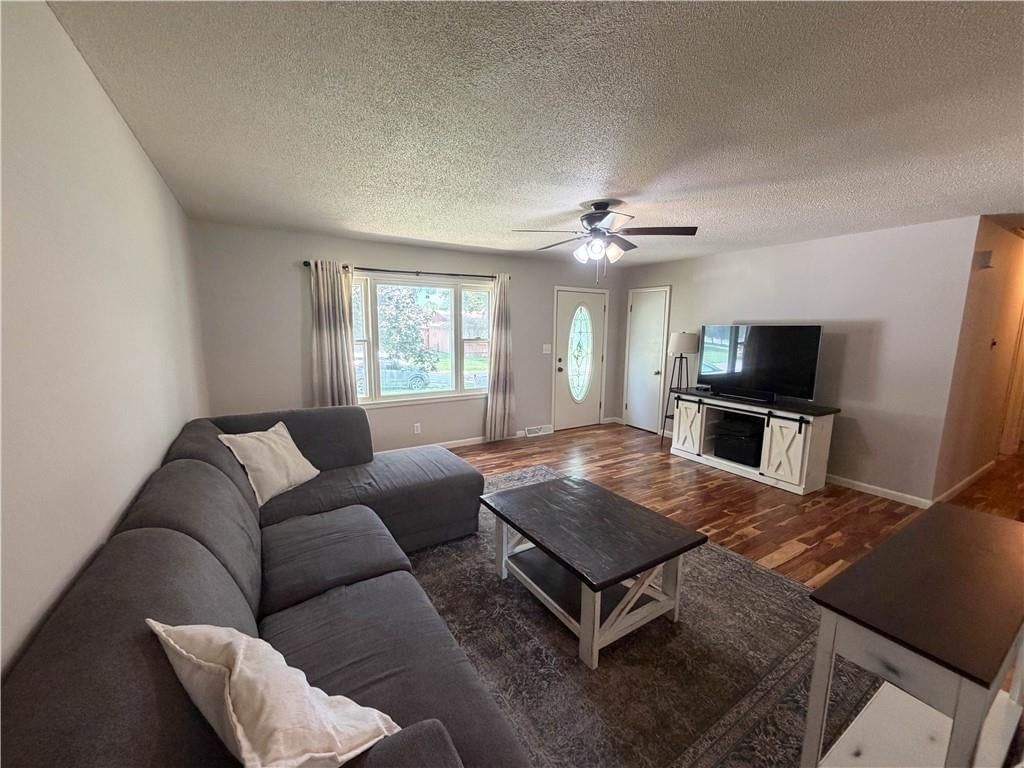 305 Fir Street — photo 10