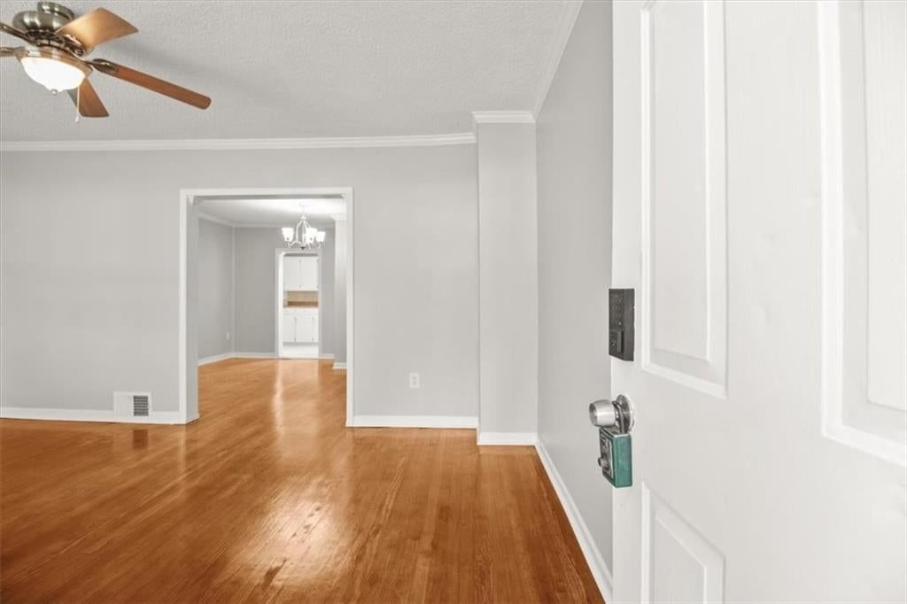1409 S Kings Highway — photo 2