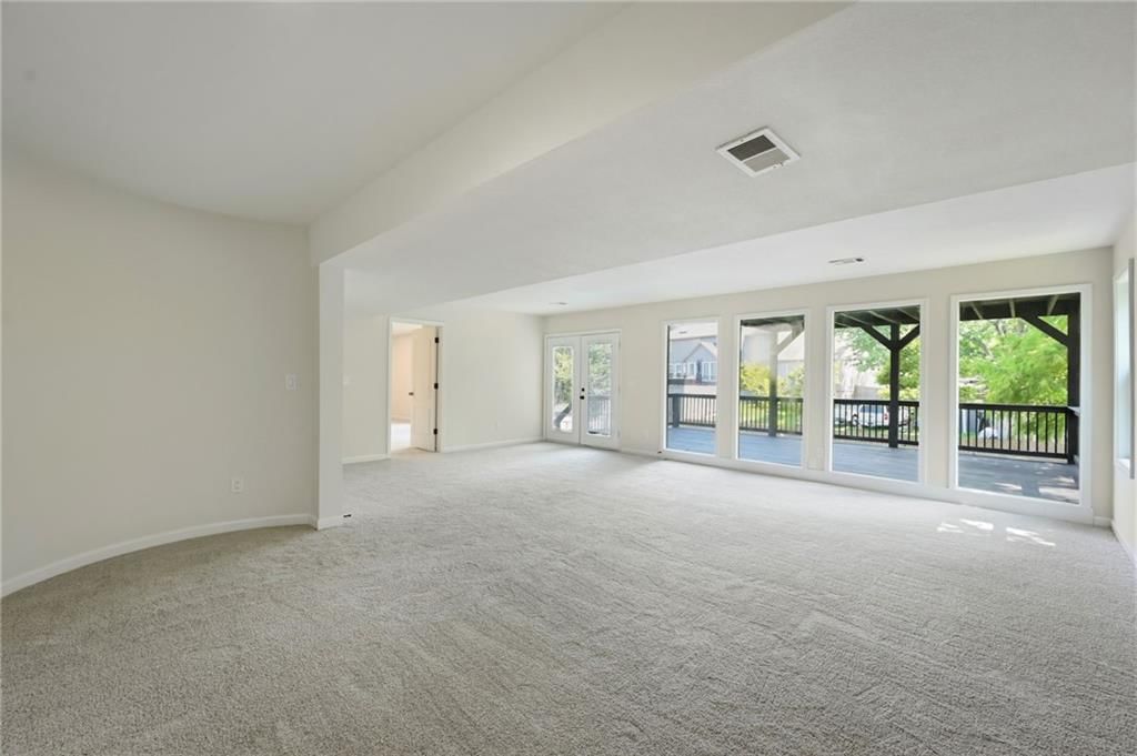 5621 W 151st Terrace — photo 22