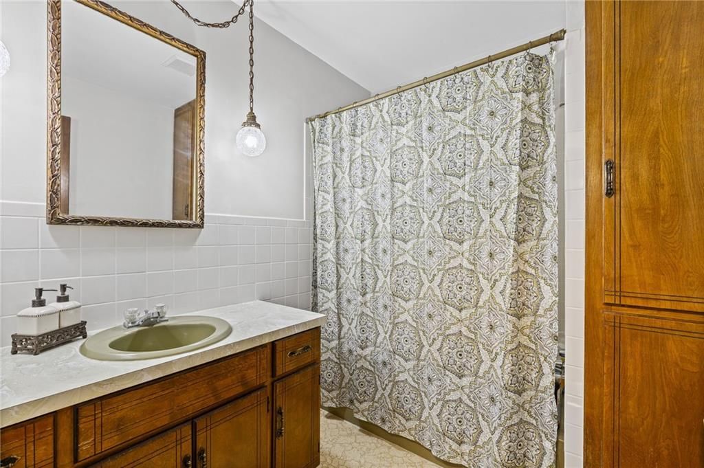 2507 Maple Avenue — photo 14