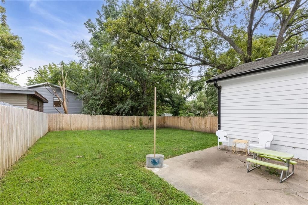 2507 Maple Avenue — photo 18