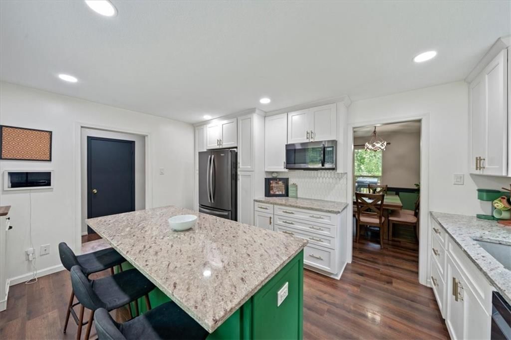 8209 W 56th Terrace — photo 10