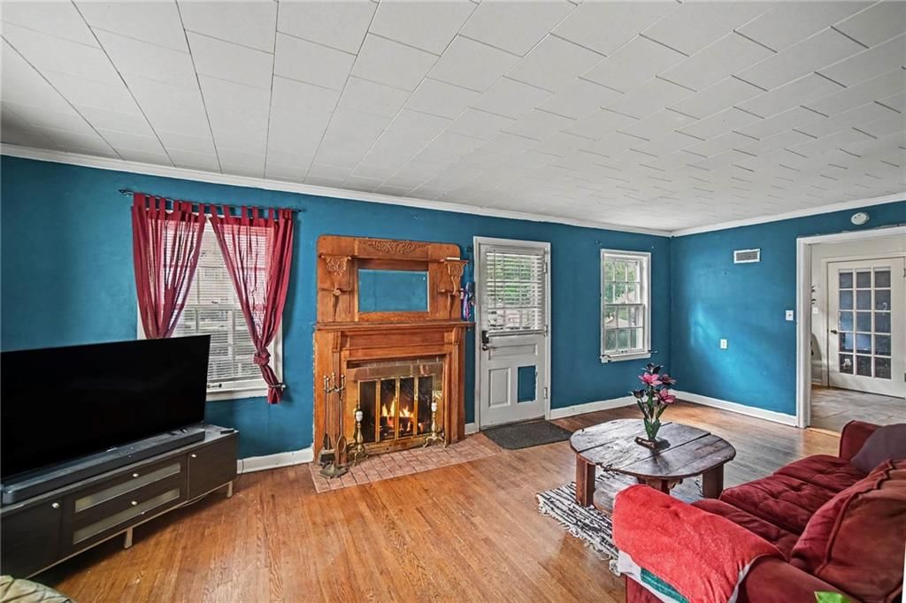 Photo 5 of 25 - 1208 W 25TH Terrace