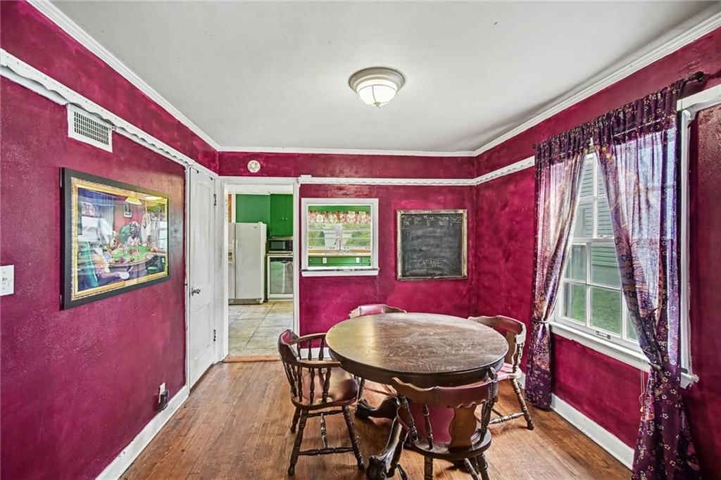 Photo 7 of 25 - 1208 W 25TH Terrace