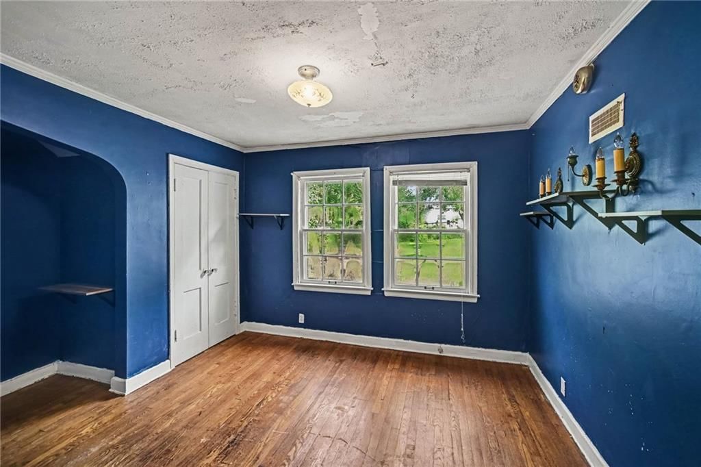 Photo 12 of 25 - 1208 W 25TH Terrace
