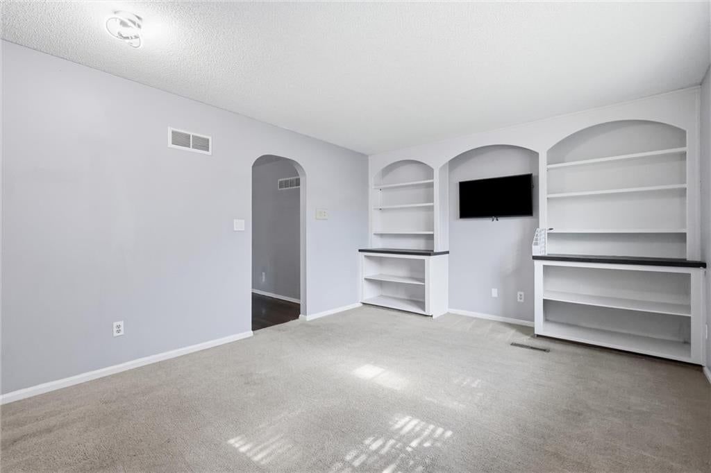 10162 Locust Street — photo 11