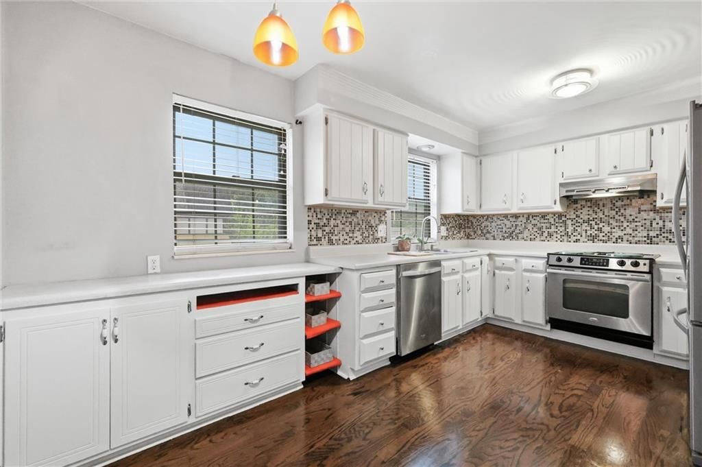 10162 Locust Street — photo 22