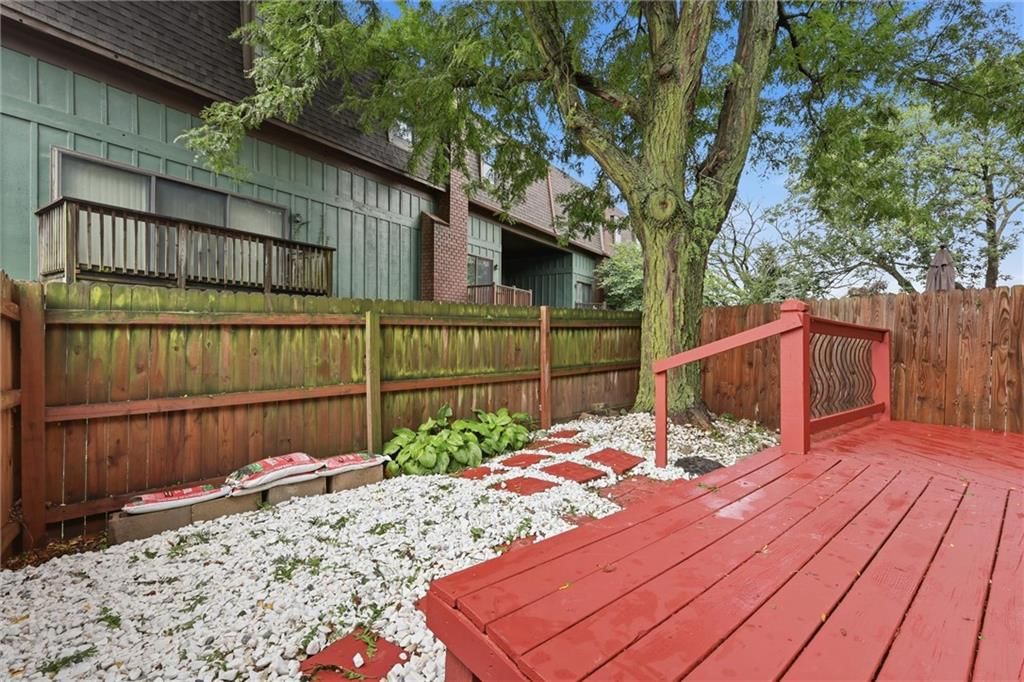 10162 Locust Street — photo 32