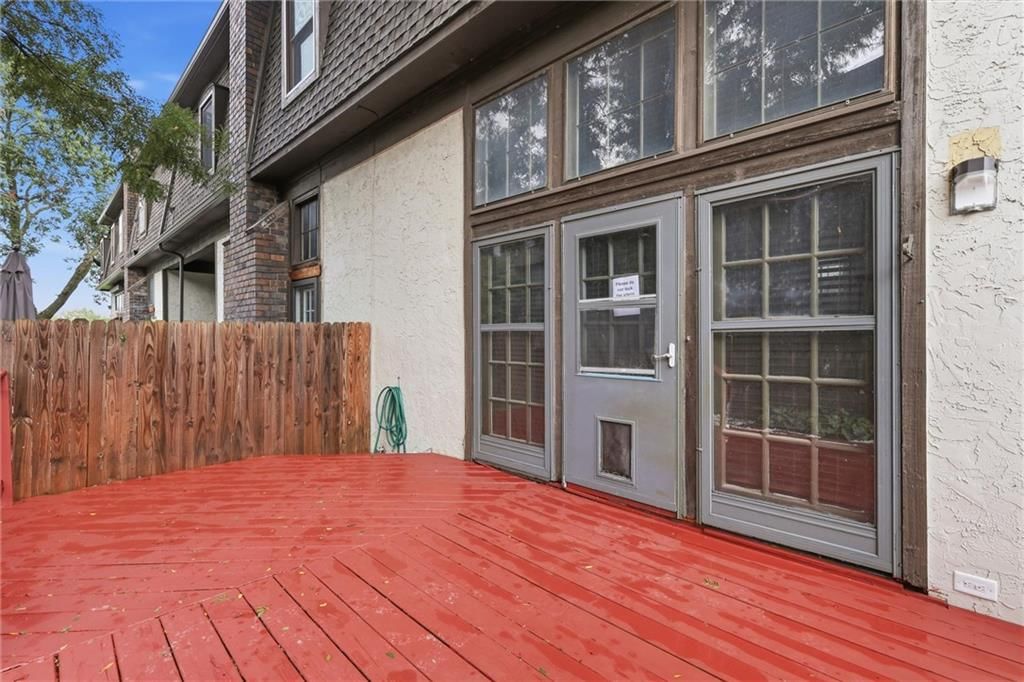 10162 Locust Street — photo 33