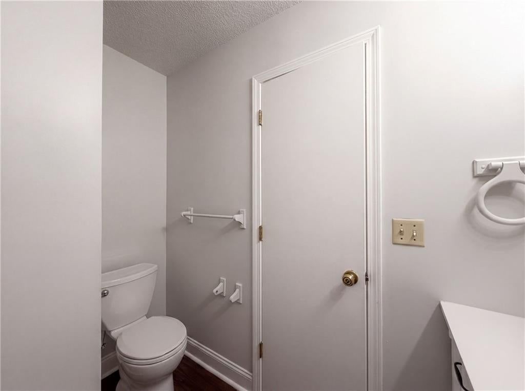 7511 Orient Avenue — photo 10