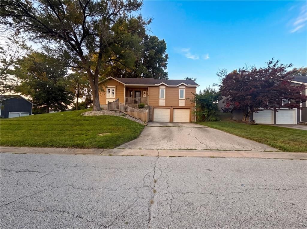 7511 Orient Avenue, Kansas City, KS