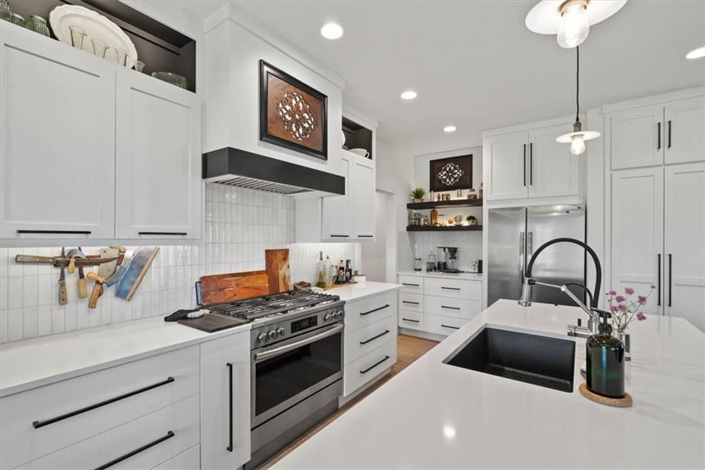 6141 N Chelsea Avenue — photo 8