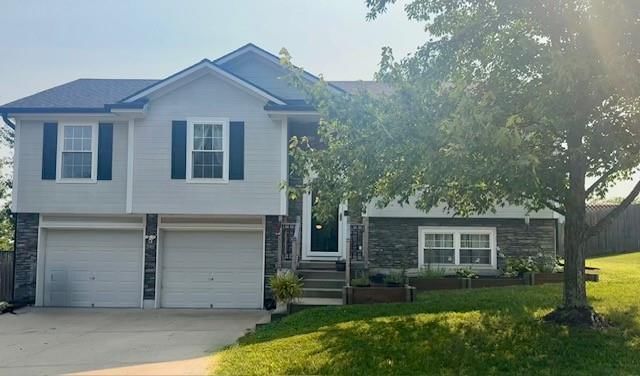 1508 NW Nicholas Drive — photo 1