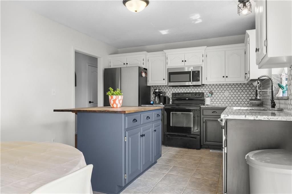 1508 NW Nicholas Drive — photo 9