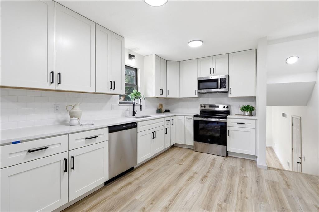 1517 Scarborough Street — photo 15