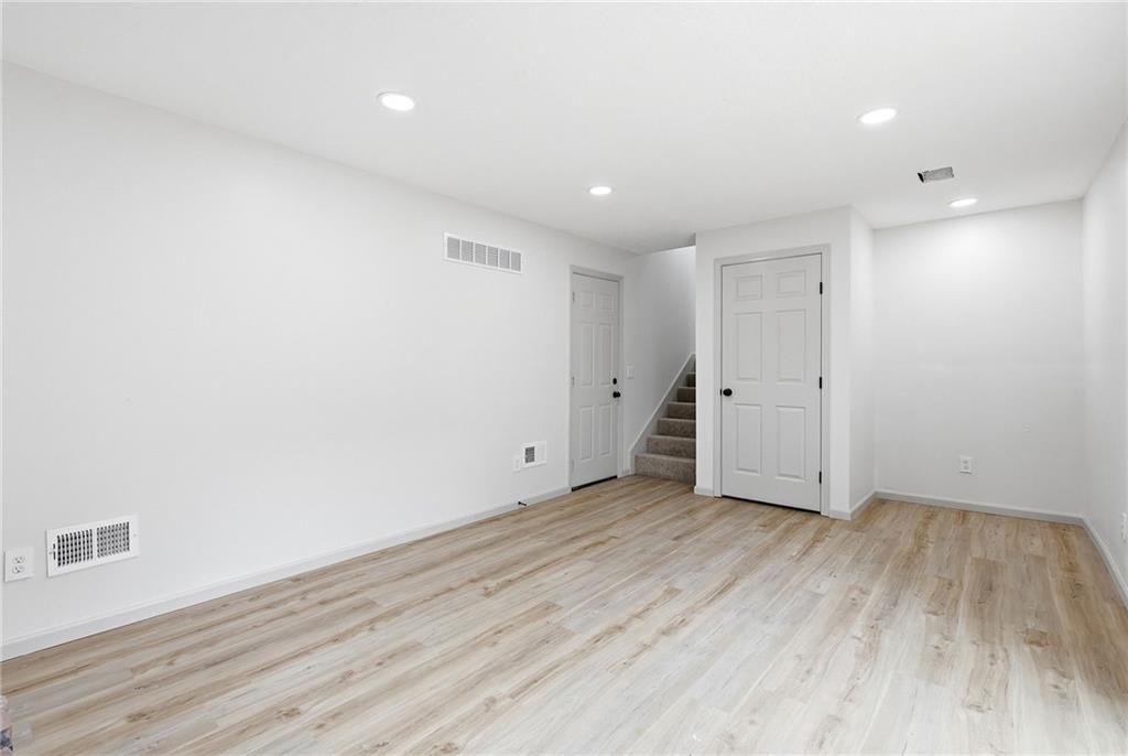 1517 Scarborough Street — photo 28