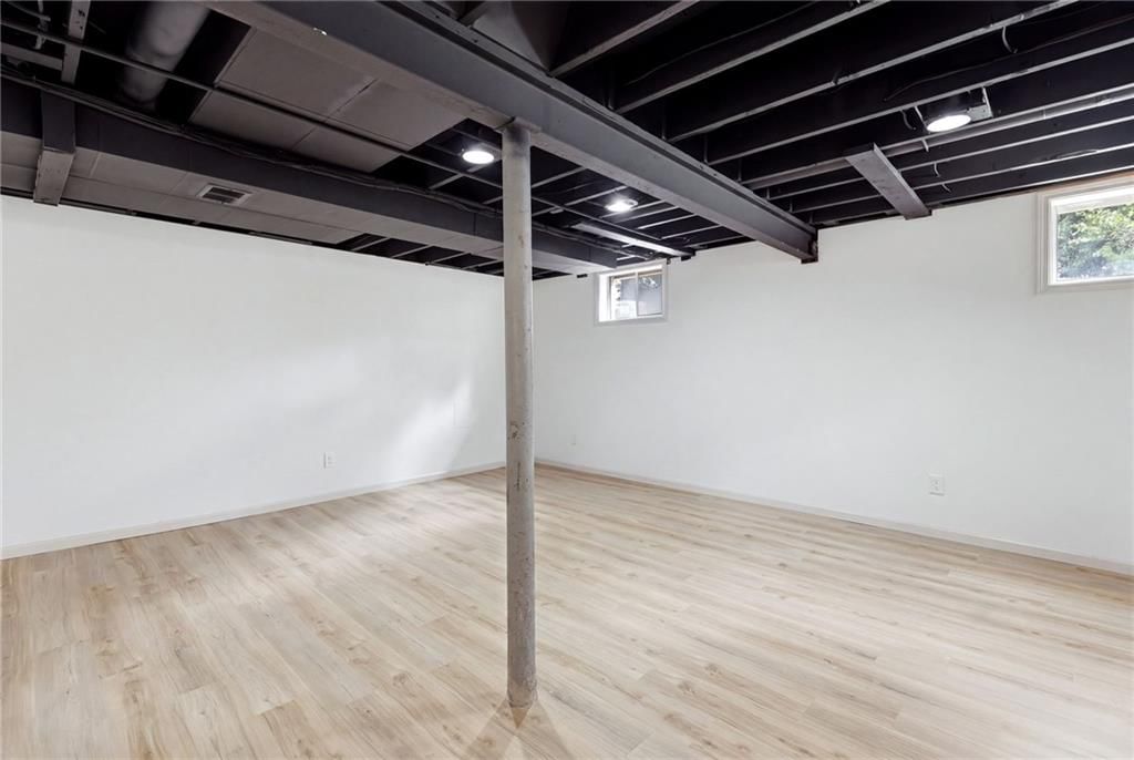 1517 Scarborough Street — photo 32