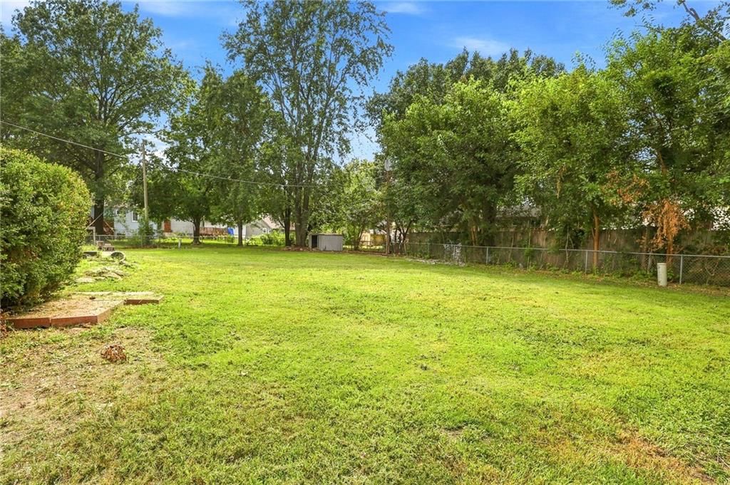 1517 Scarborough Street — photo 37