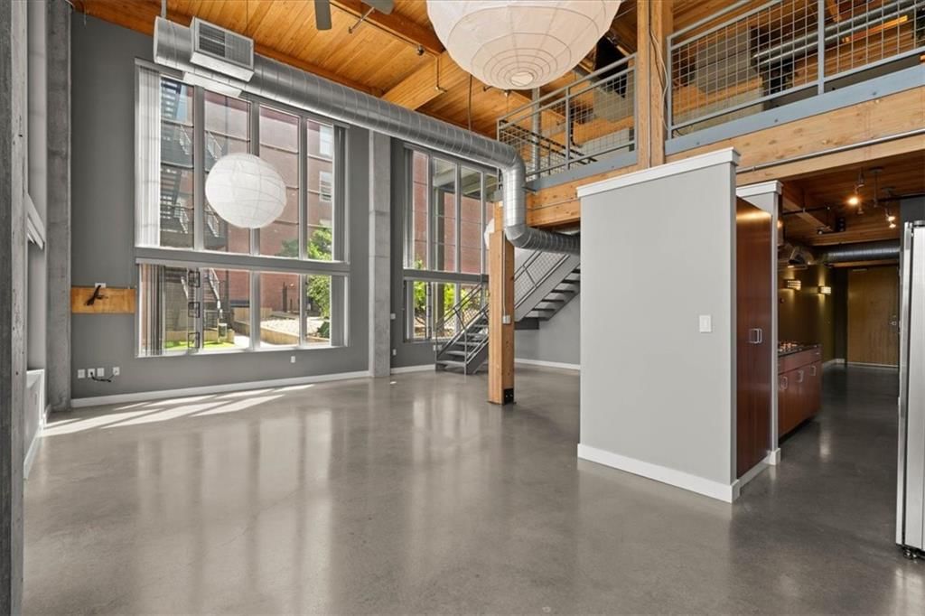 210 W 5th Street — photo 14
