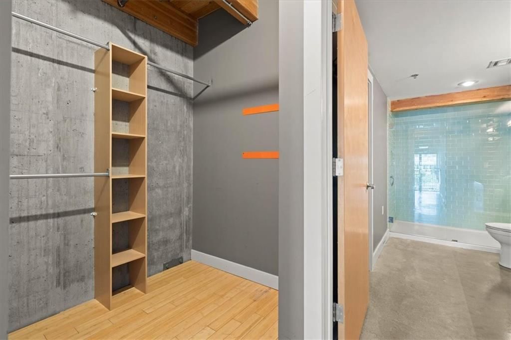 210 W 5th Street — photo 21