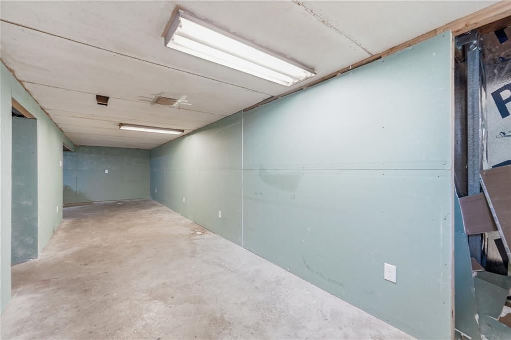 6302 E 152nd Street — photo 36