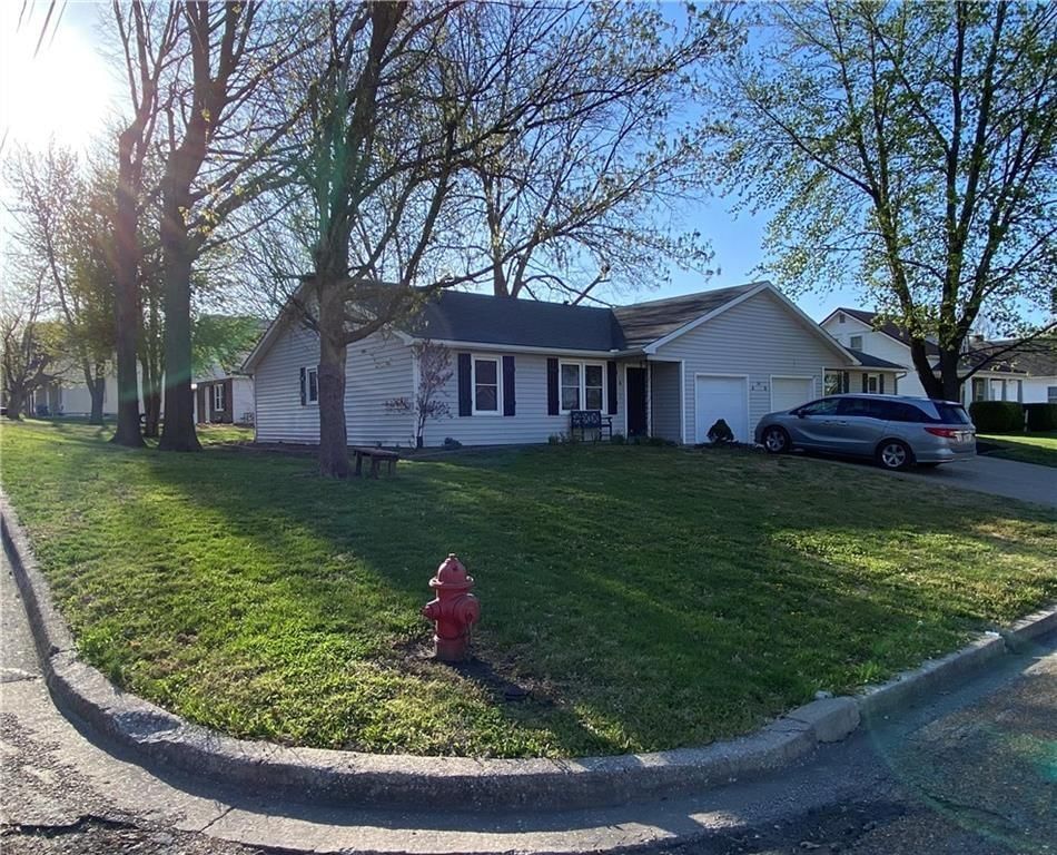 205 SE 5th Street — photo 8