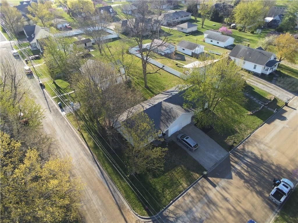 205 SE 5th Street — photo 44