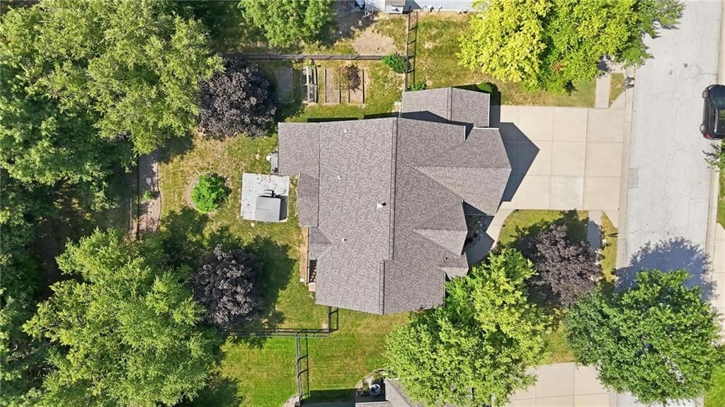 8808 N Oxford Avenue — photo 3