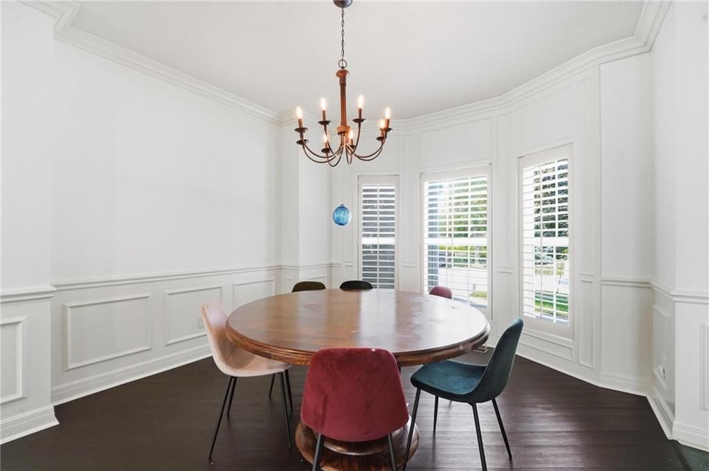 8808 N Oxford Avenue — photo 10
