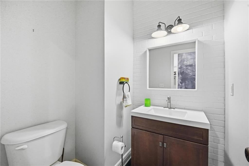 8808 N Oxford Avenue — photo 19