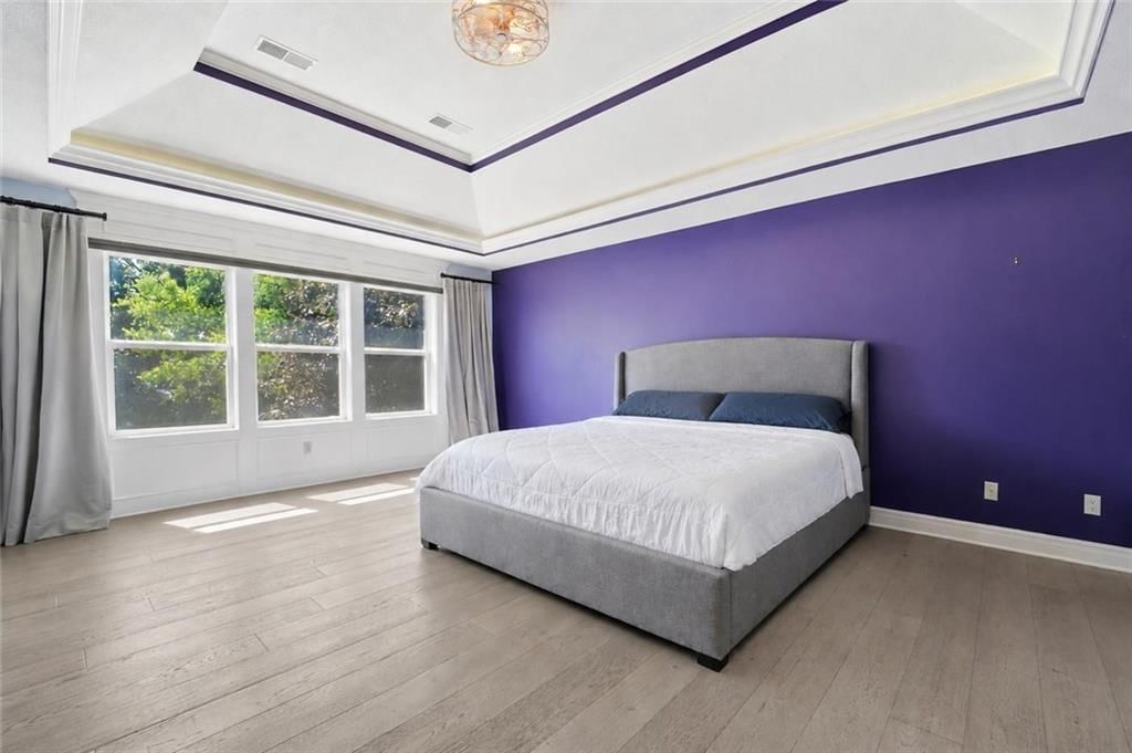 8808 N Oxford Avenue — photo 23